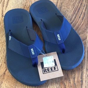 New With Tags Size 8 Navy Blue Reefs.